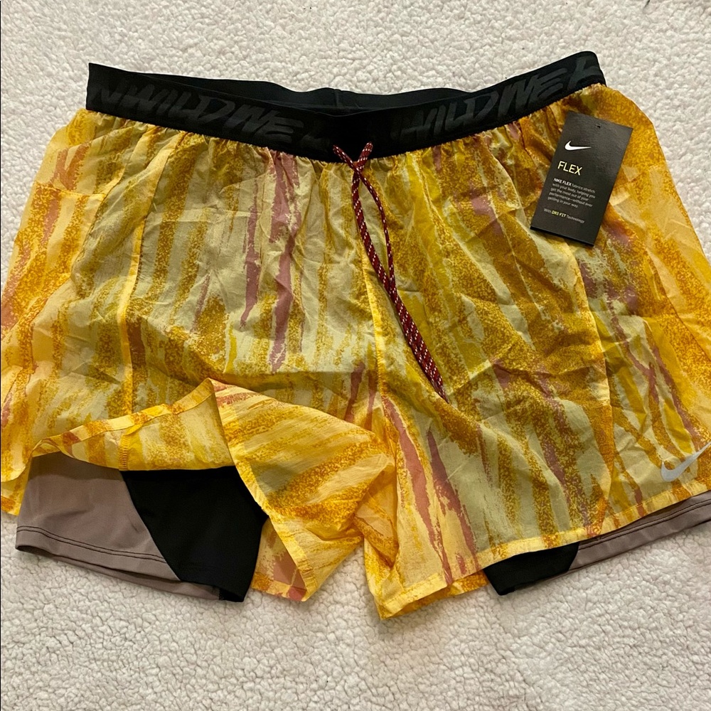 NWT Nike flex running shorts